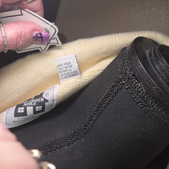 Not Your Ugly Ol Christmas Sweater 😏🤭😂🎄🎅 - Picture 9 of 10